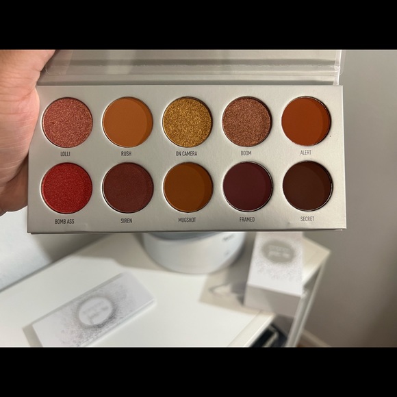 Morphe X Jaclyn Hill The Vault - Picture 4 of 6